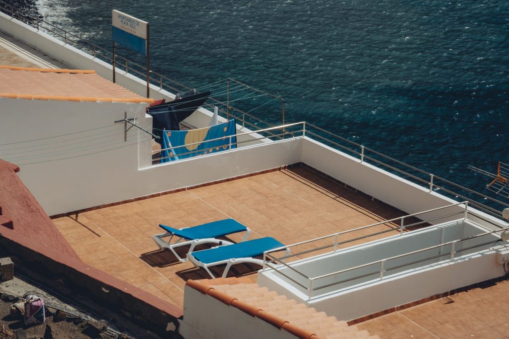 Terraza de apartamento con vistas al mar