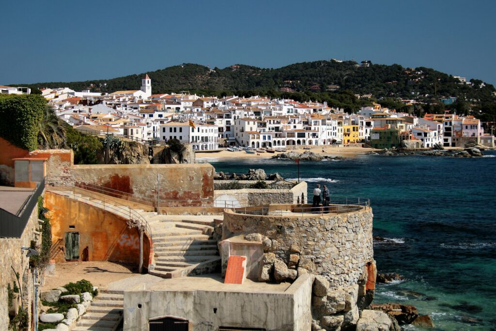 Calella de Palafrugell desde una terraza sobre el mar